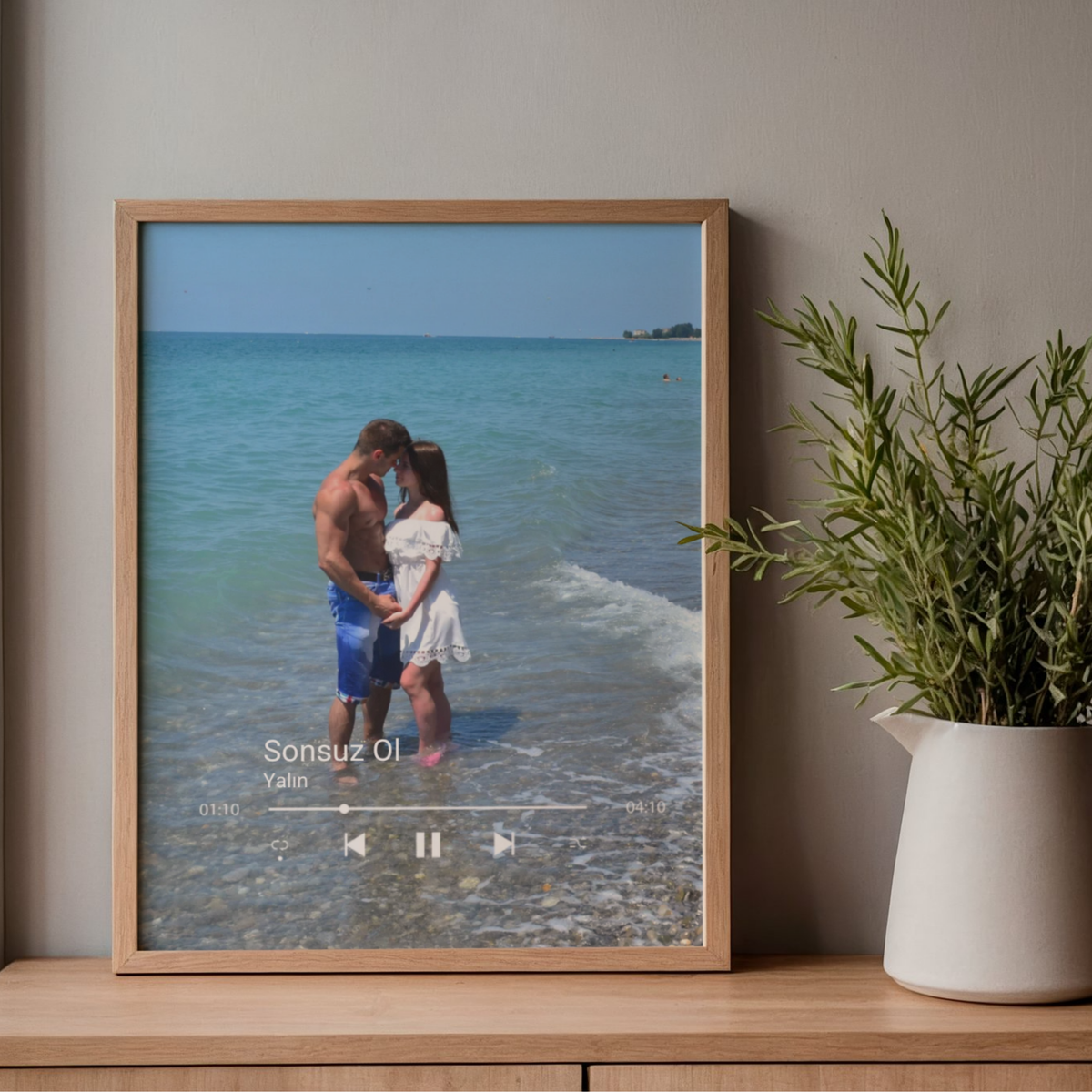 Kişiye Özel Tam Fotoğraf Baskılı Müzik Çalar Tasarımlı Çerçeve – Şarkılı Sevgili Tablosu